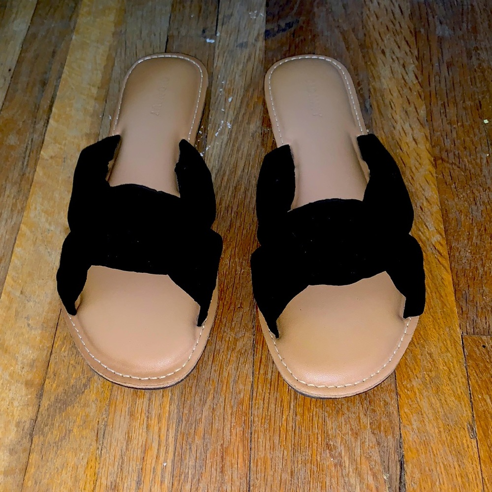 Old Navy Slip on sandals